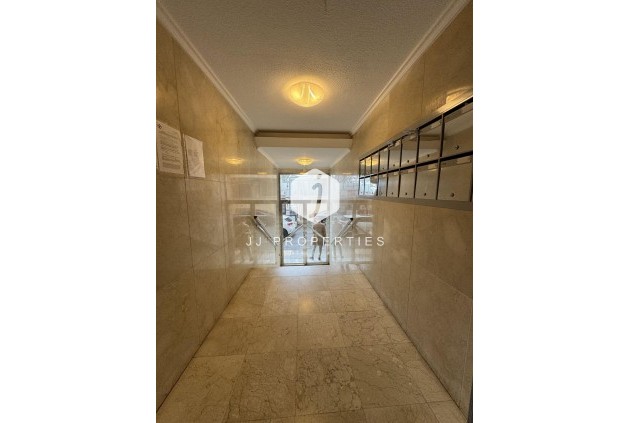 Resale - Apartment / flat -
Torrevieja - Playa del Cura