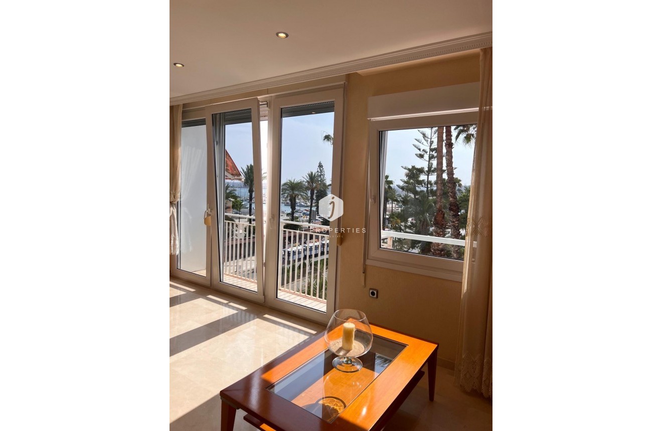 Tweedehands - duplex -
Torrevieja