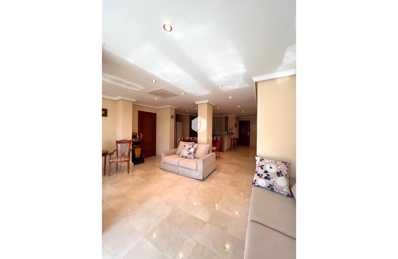 Tweedehands - duplex -
Torrevieja