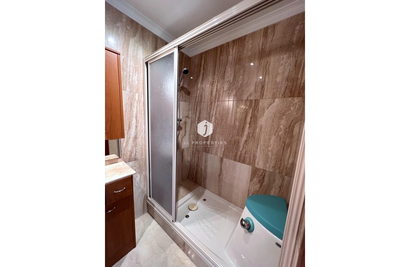 Tweedehands - duplex -
Torrevieja