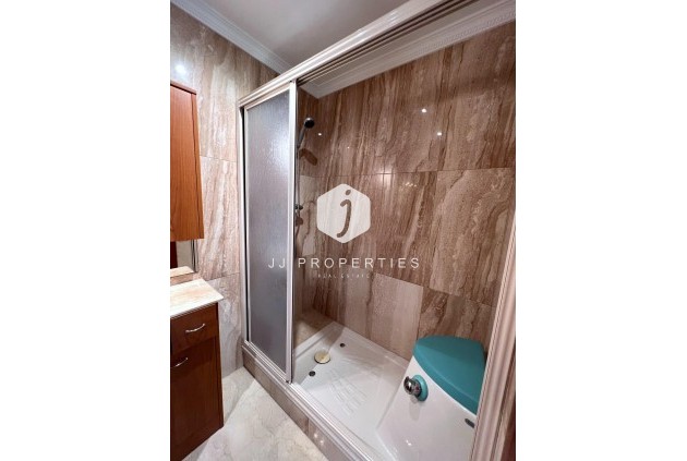 Tweedehands - duplex -
Torrevieja