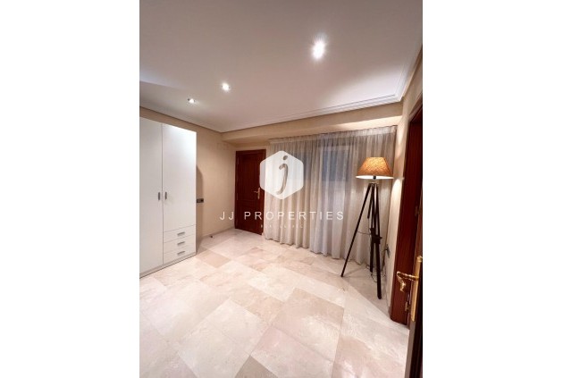 Tweedehands - duplex -
Torrevieja