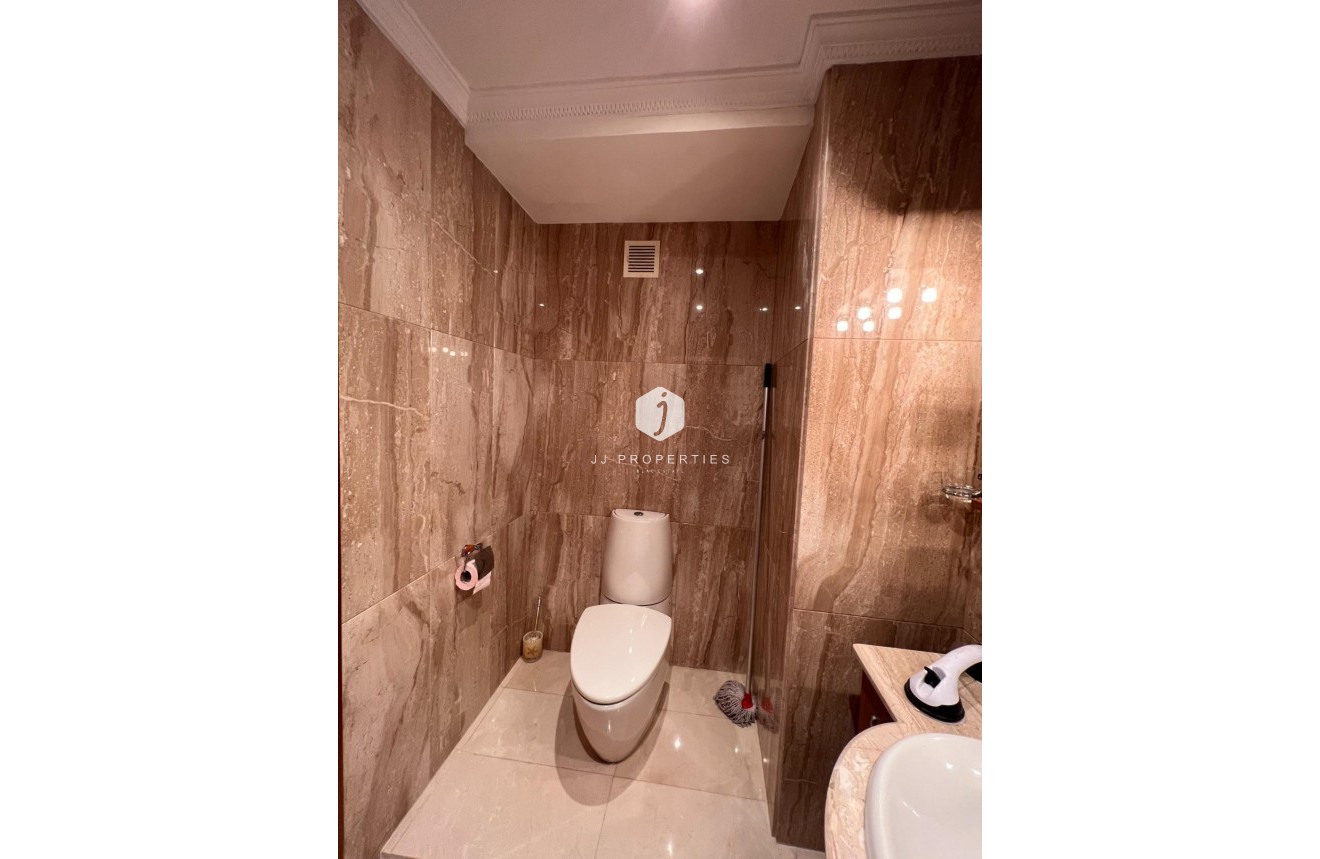 Tweedehands - duplex -
Torrevieja