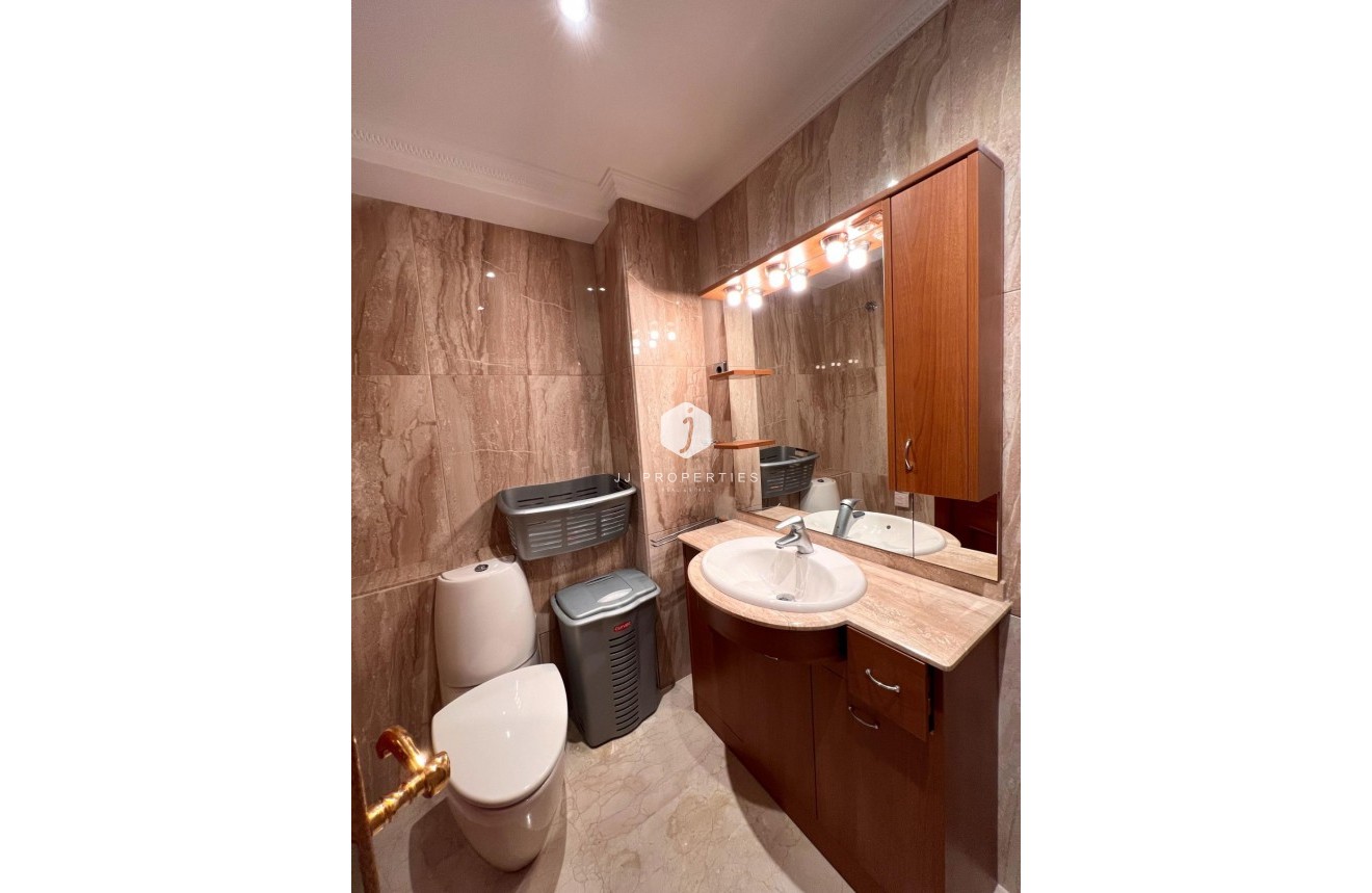 Tweedehands - duplex -
Torrevieja
