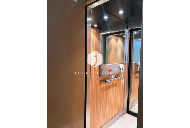 Tweedehands - duplex -
Torrevieja