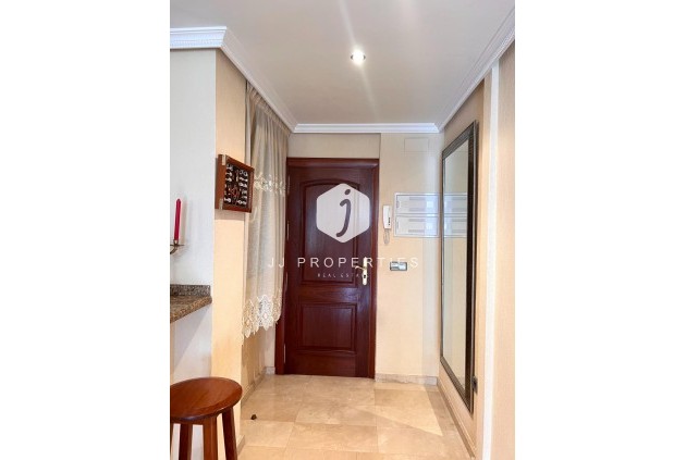 Tweedehands - duplex -
Torrevieja