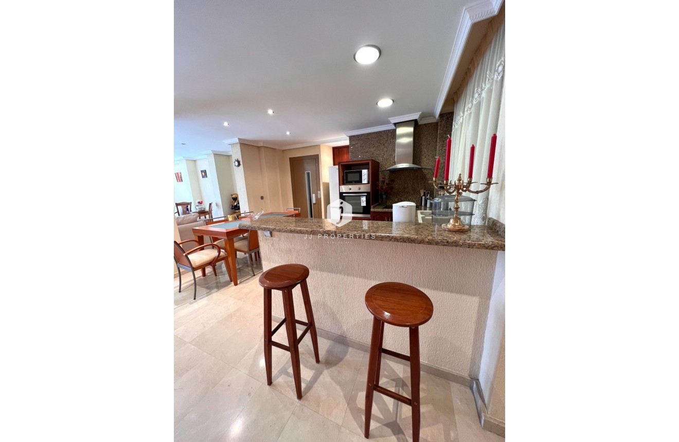 Tweedehands - duplex -
Torrevieja