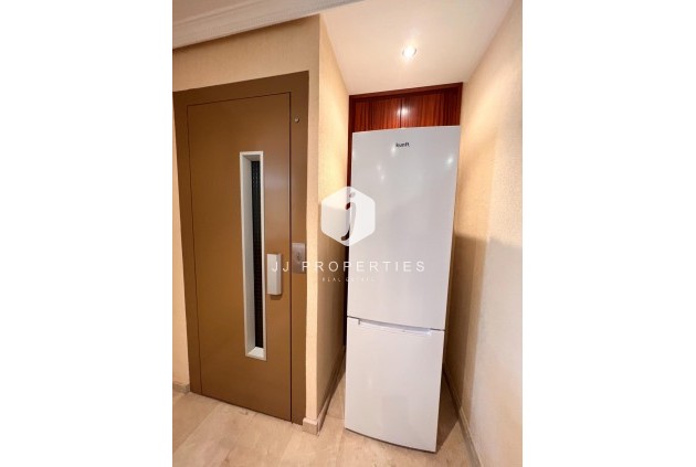 Tweedehands - duplex -
Torrevieja
