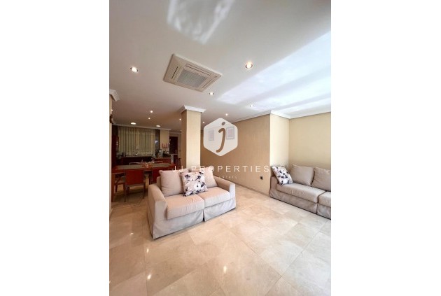 Tweedehands - duplex -
Torrevieja