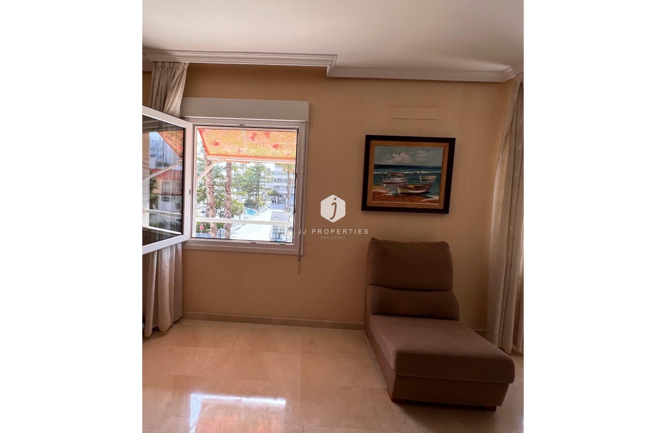 Tweedehands - duplex -
Torrevieja