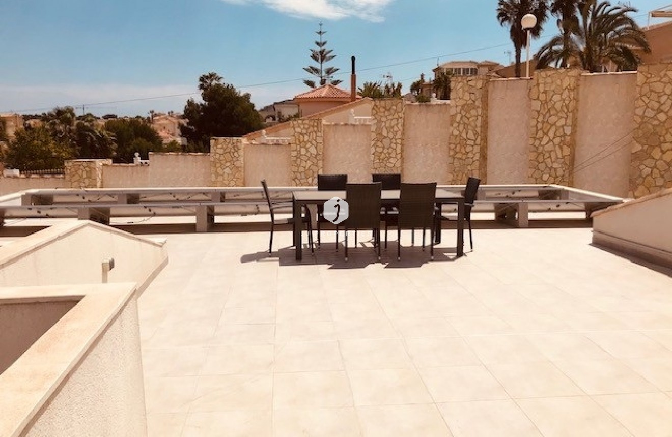 Resale - Villa -
Rojales - Inland