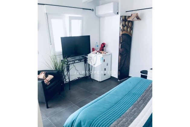 Resale - Villa -
Rojales - Inland