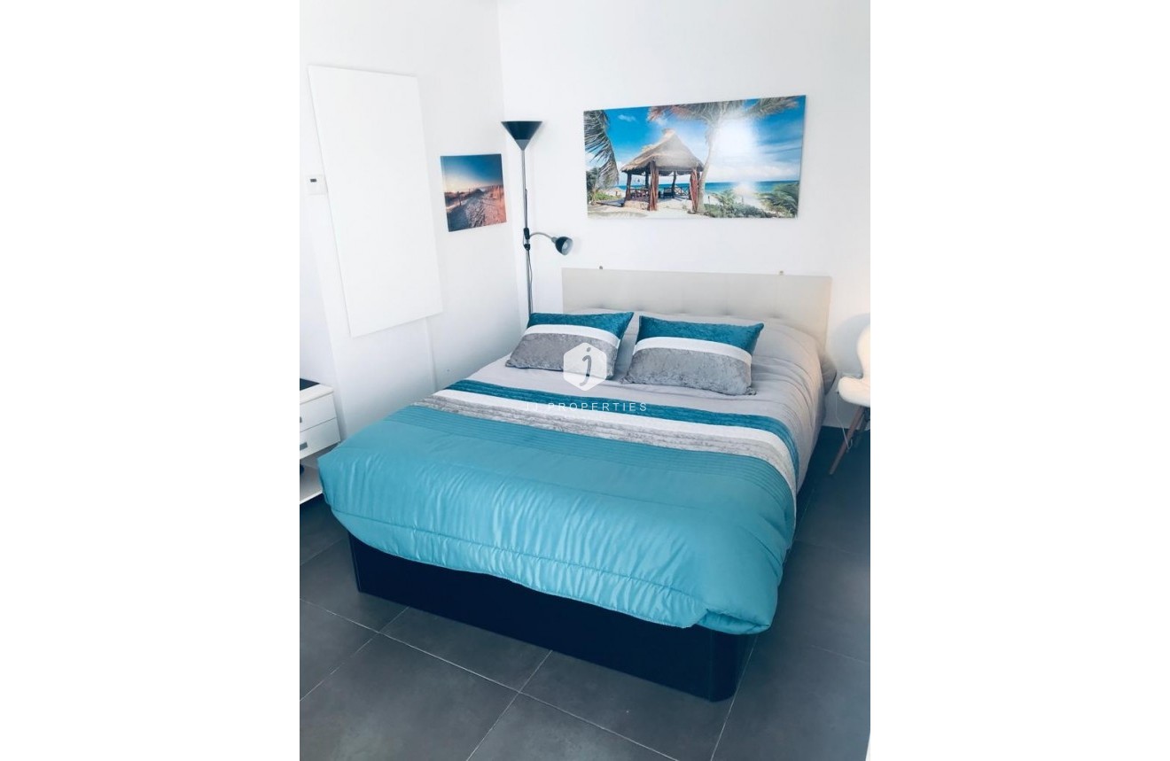 Resale - Villa -
Rojales - Inland