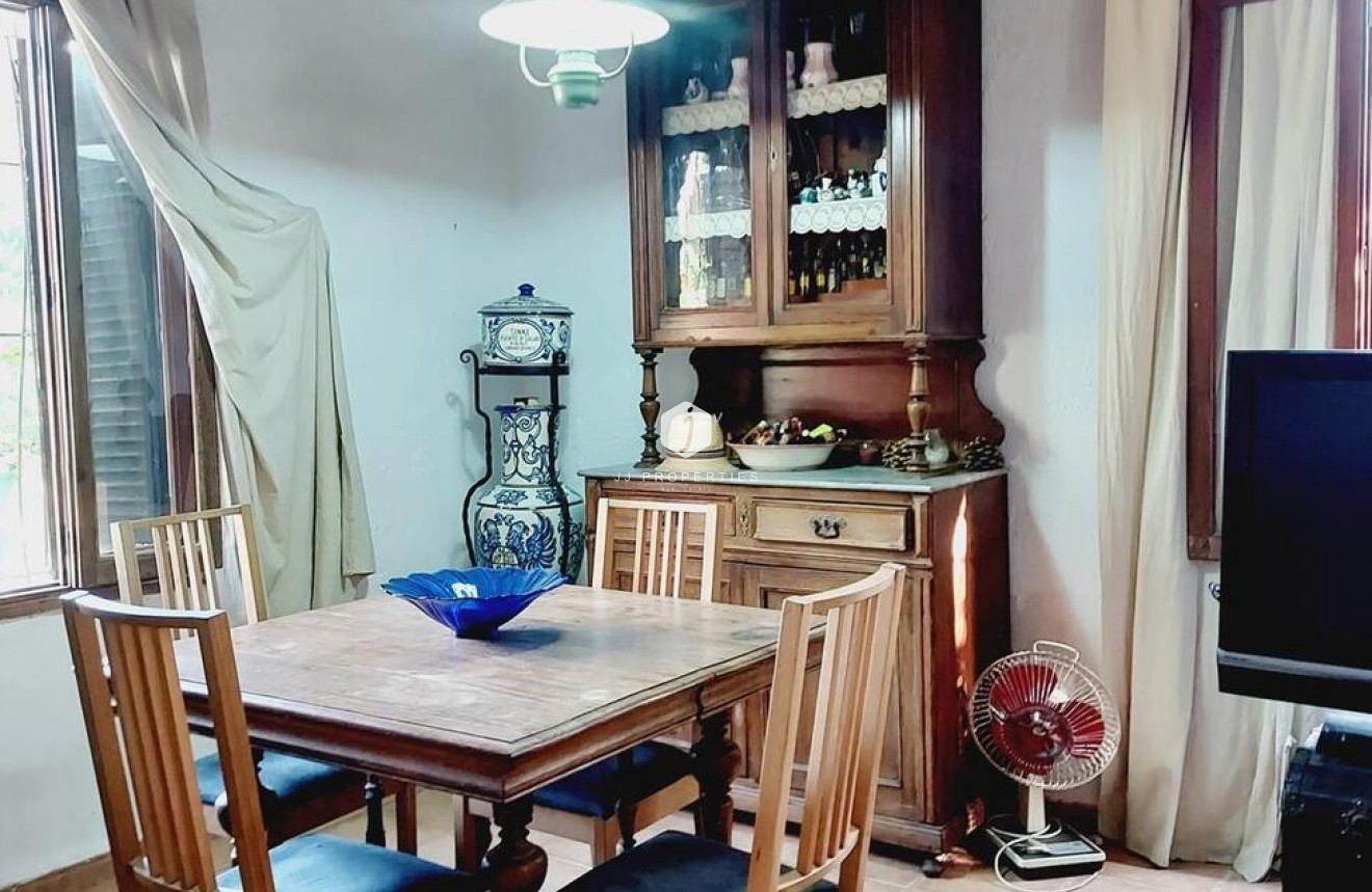 Resale - Villa -
Orihuela Costa - Punta Prima