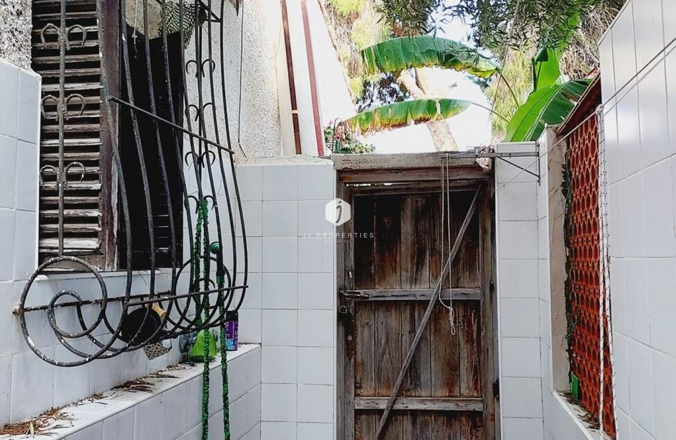 Resale - Villa -
Orihuela Costa - Punta Prima
