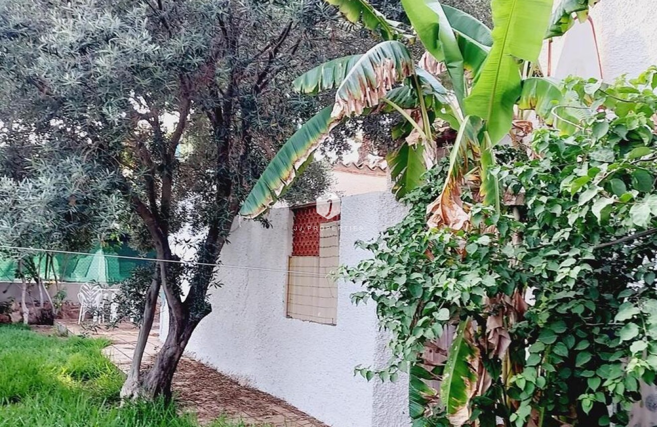 Resale - Villa -
Orihuela Costa - Punta Prima