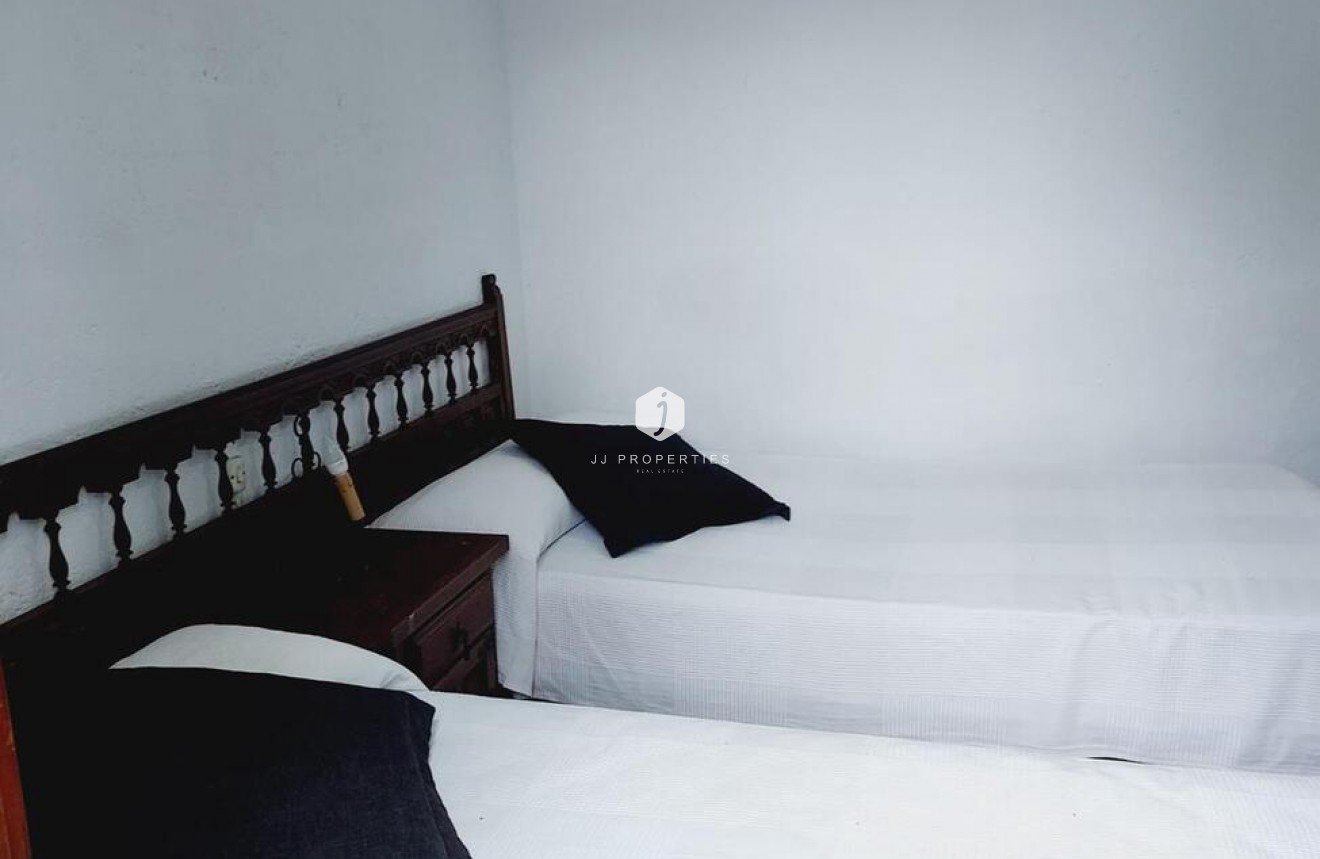 Resale - Villa -
Orihuela Costa - Punta Prima