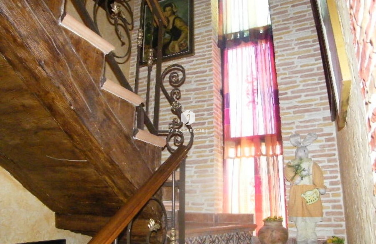 Resale - Chalet -
Daya Nueva - Costa Blanca