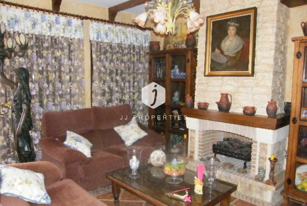 Resale - Chalet -
Daya Nueva - Costa Blanca