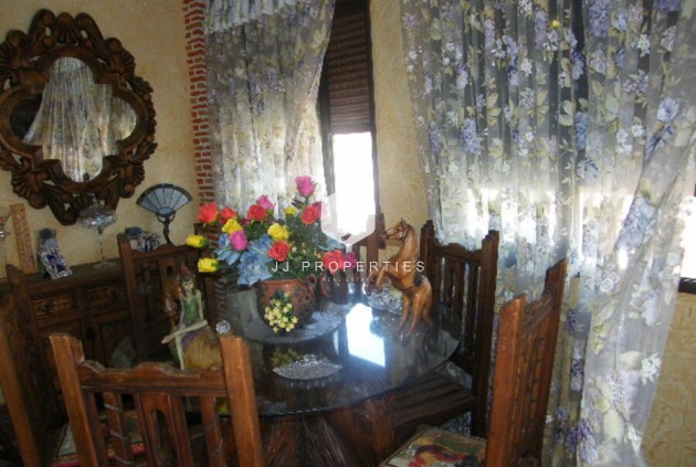 Resale - Chalet -
Daya Nueva - Costa Blanca