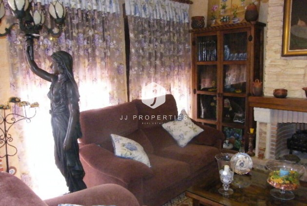 Resale - Chalet -
Daya Nueva - Costa Blanca