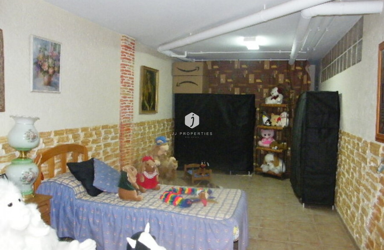 Resale - Chalet -
Daya Nueva - Costa Blanca
