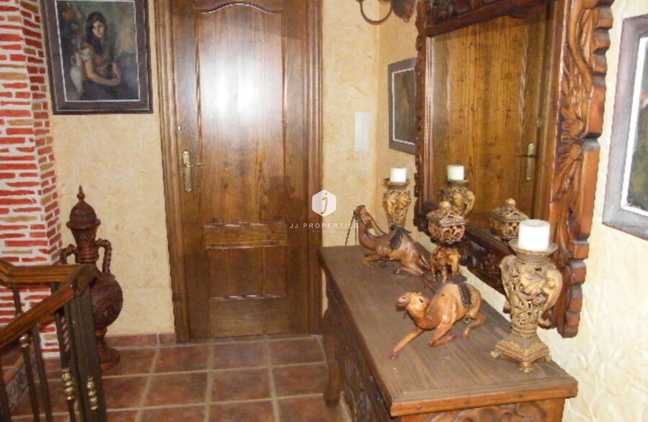 Resale - Chalet -
Daya Nueva - Costa Blanca