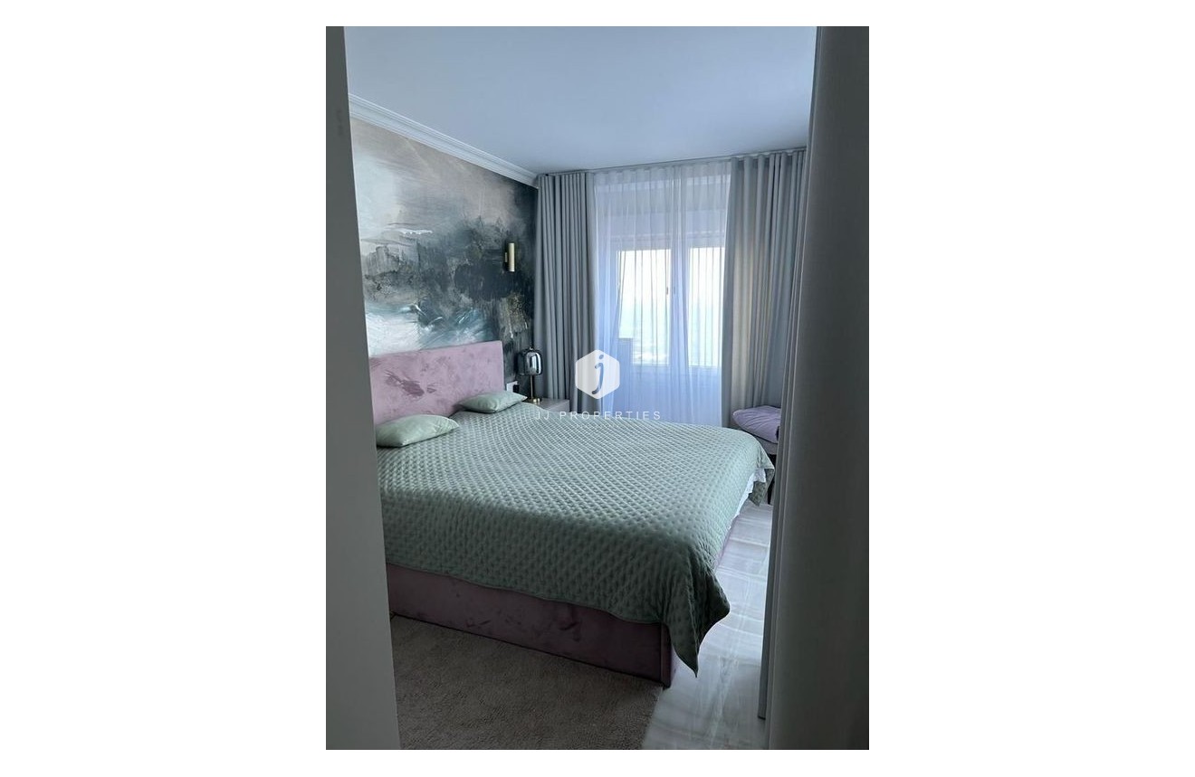 Resale - Penthouse -
Punta Prima - Costa Blanca