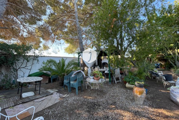 Resale - Villa -
Orihuela Costa - Costa Blanca