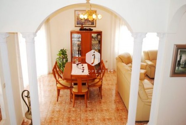 Resale - Villa -
La Zenia - Costa Blanca