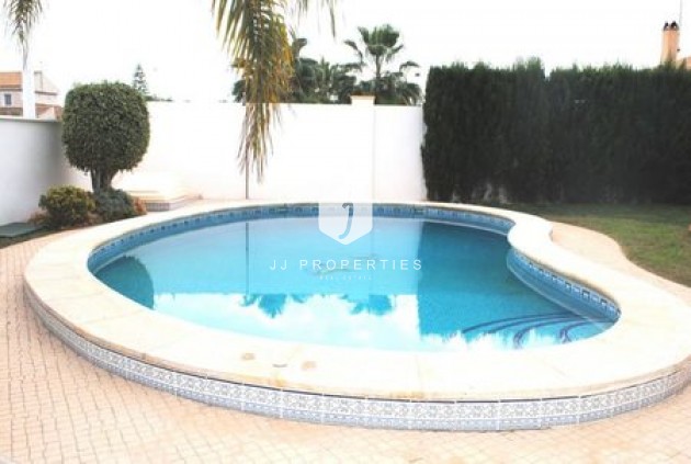 Resale - Villa -
La Zenia - Costa Blanca