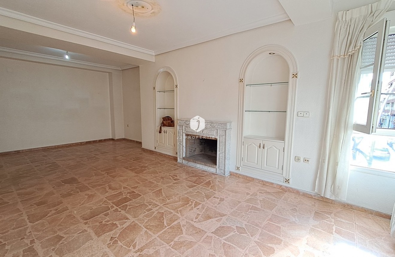 Resale - Apartment / flat -
Torrevieja - Costa Blanca