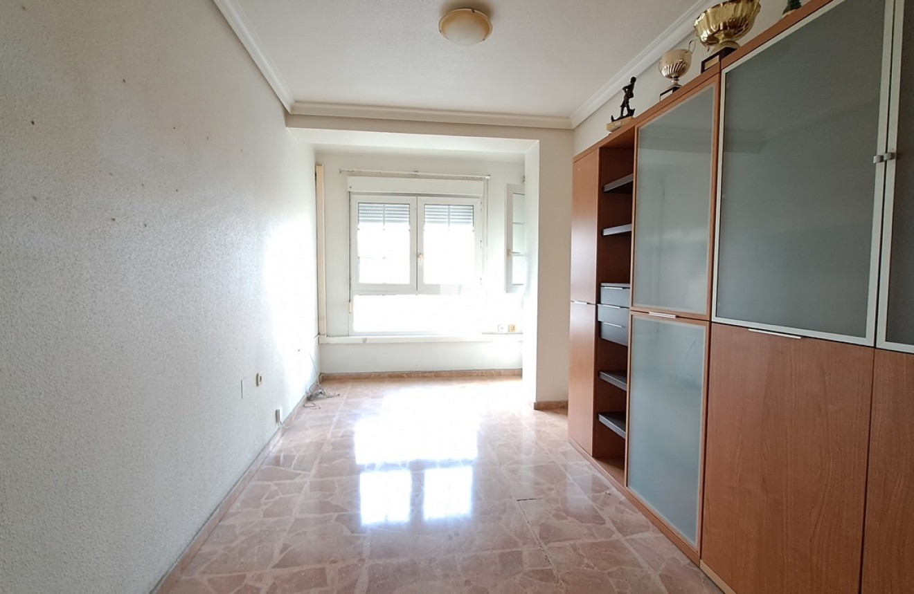 Resale - Apartment / flat -
Torrevieja - Costa Blanca