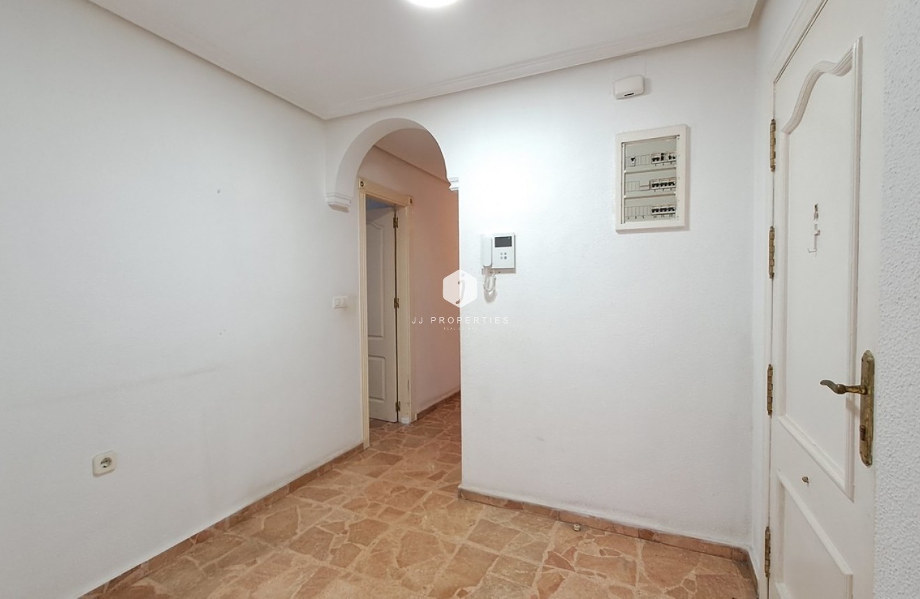 Resale - Apartment / flat -
Torrevieja - Costa Blanca
