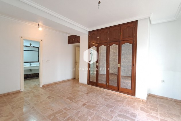 Resale - Apartment / flat -
Torrevieja - Costa Blanca