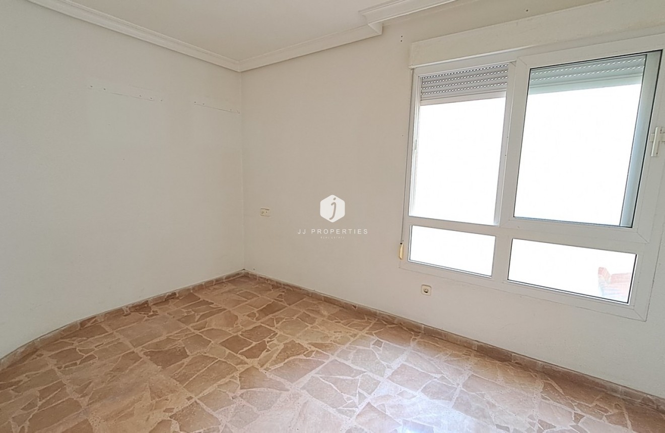 Resale - Apartment / flat -
Torrevieja - Costa Blanca
