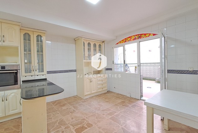 Resale - Apartment / flat -
Torrevieja - Costa Blanca