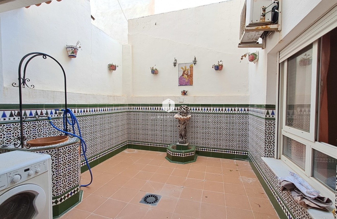 Resale - Apartment / flat -
Torrevieja - Costa Blanca