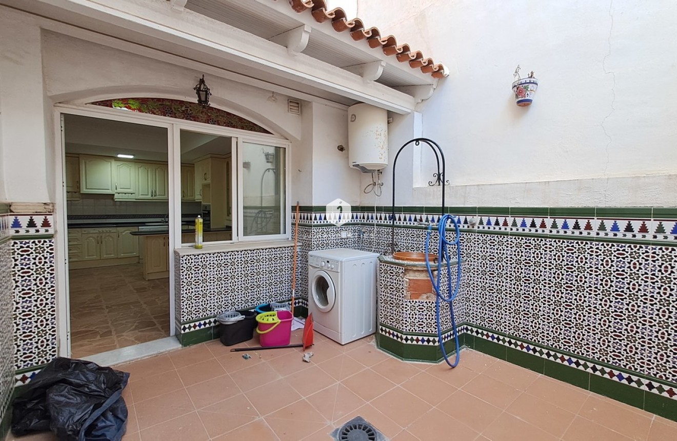 Resale - Apartment / flat -
Torrevieja - Costa Blanca