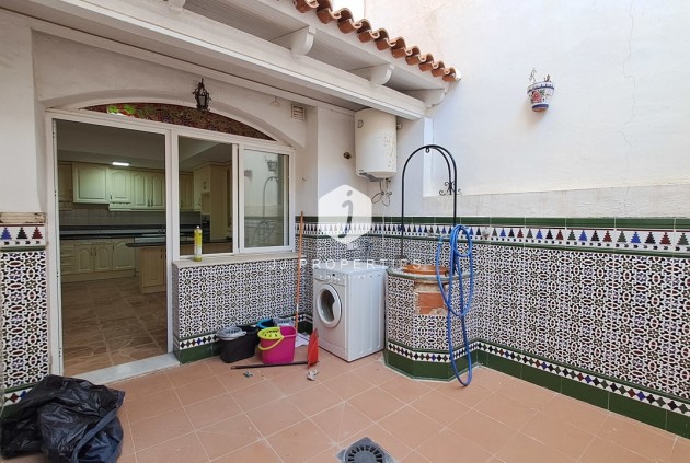 Resale - Apartment / flat -
Torrevieja - Costa Blanca