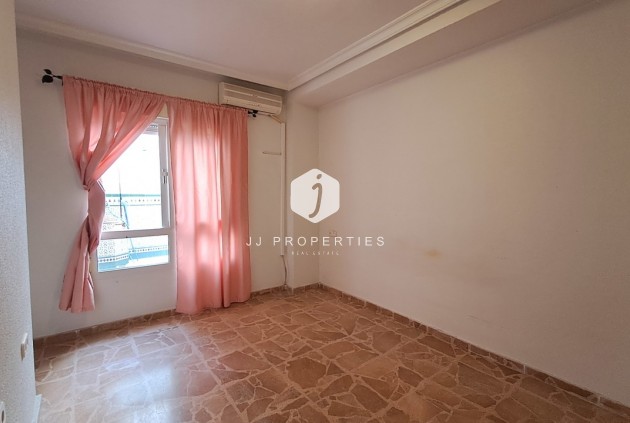 Resale - Apartment / flat -
Torrevieja - Costa Blanca