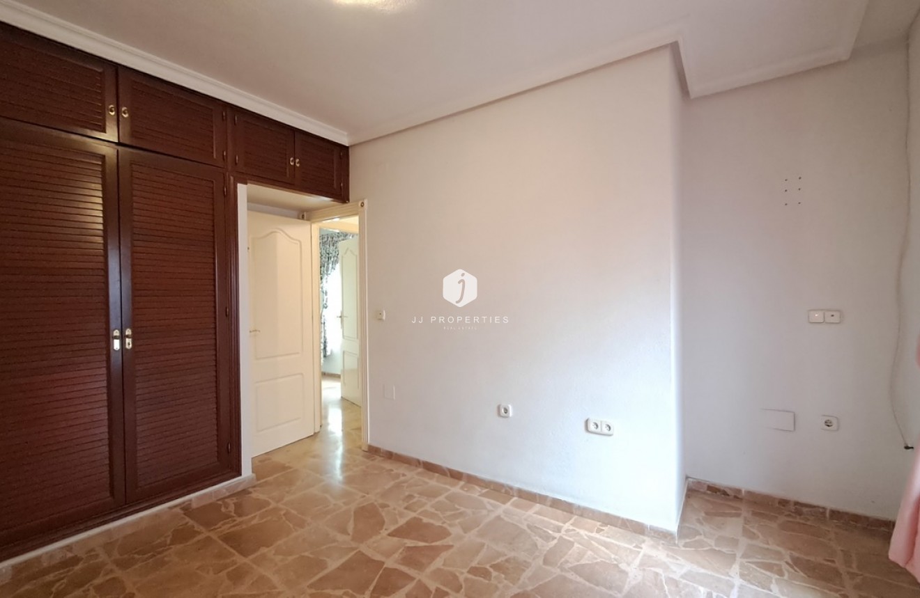 Resale - Apartment / flat -
Torrevieja - Costa Blanca