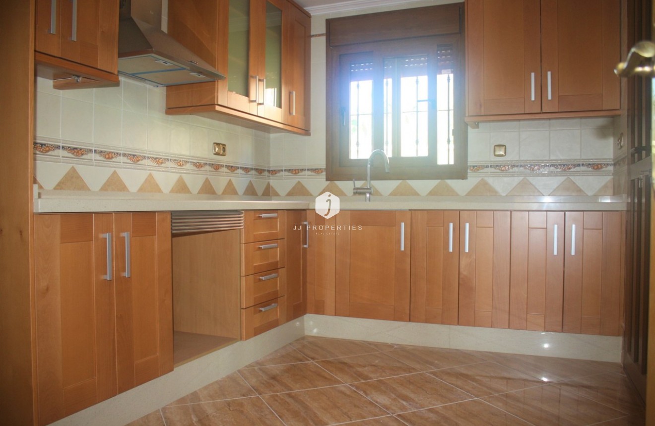 Resale - Villa -
Los Altos - Costa Blanca