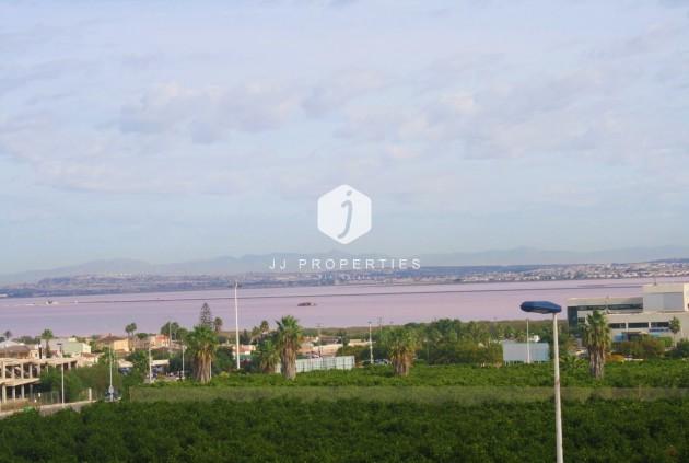 Resale - Chalet -
Los Altos - Costa Blanca