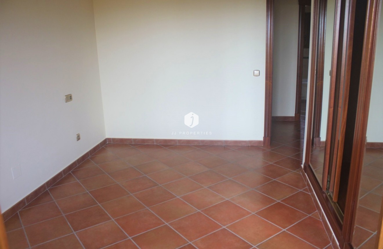 Resale - Chalet -
Los Altos - Costa Blanca