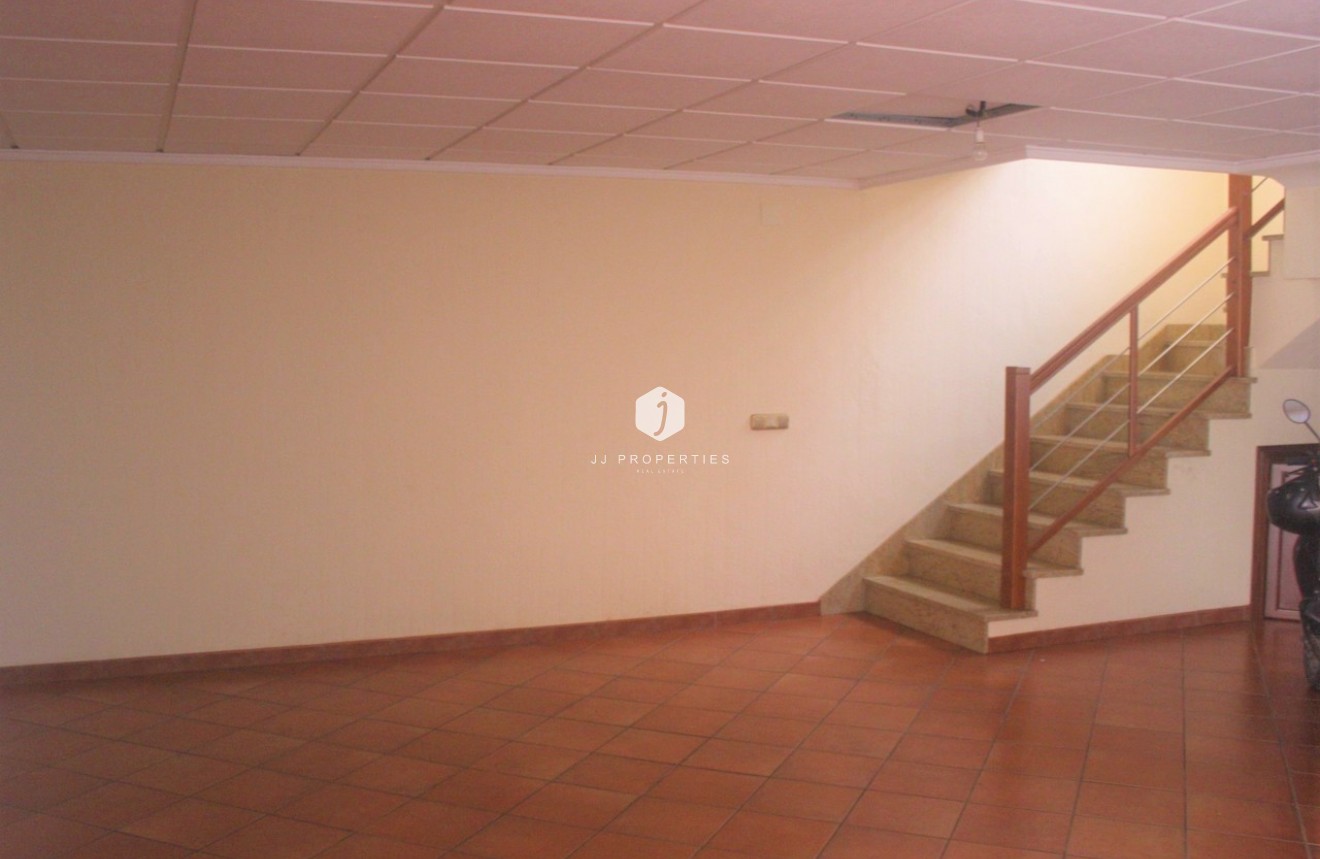 Resale - Chalet -
Los Altos - Costa Blanca