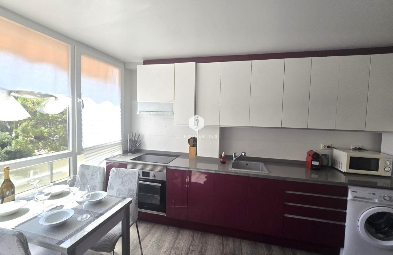 Resale - Apartment / flat -
Torrevieja - Playa del Cura