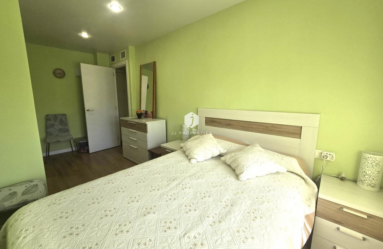 Resale - Apartment / flat -
Torrevieja - Playa del Cura