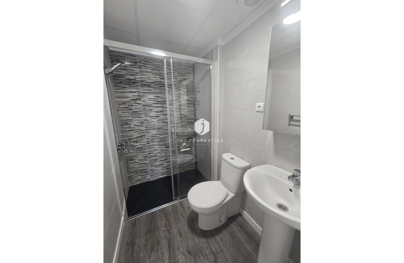 Resale - Apartment / flat -
Torrevieja - Playa del Cura
