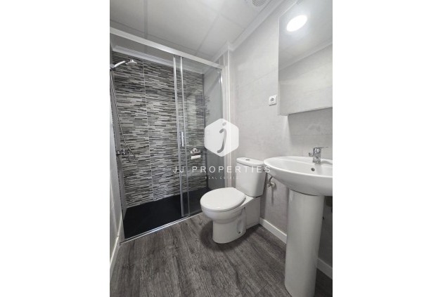 Resale - Apartment / flat -
Torrevieja - Playa del Cura